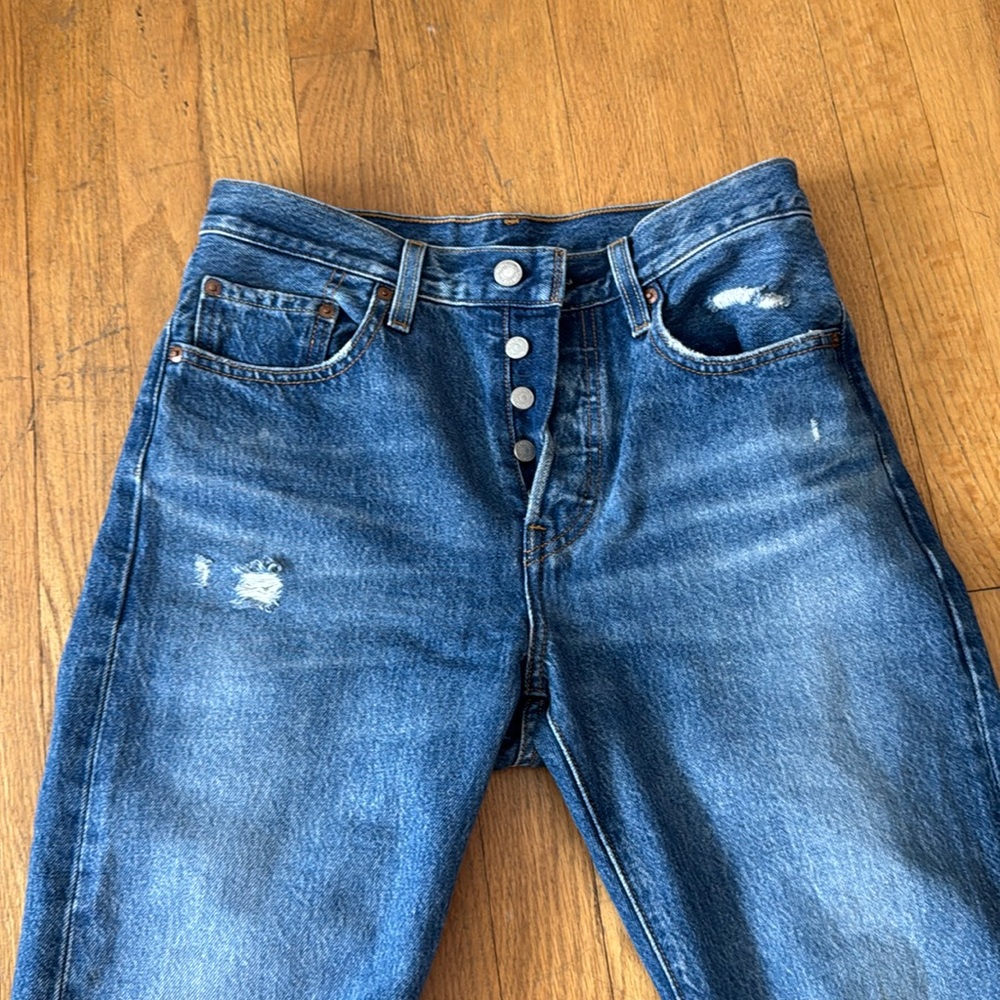Levi’s 501 women’s size 27 jeans